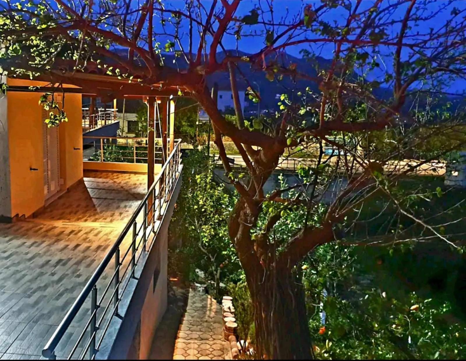 Philoxenia Guest House Himare Exteriör bild