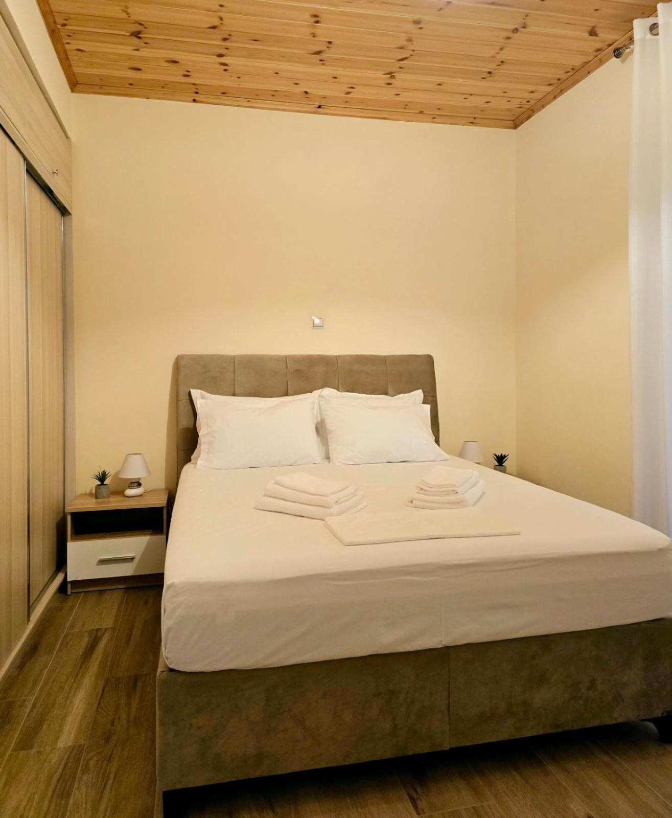 Philoxenia Guest House Himare Exteriör bild