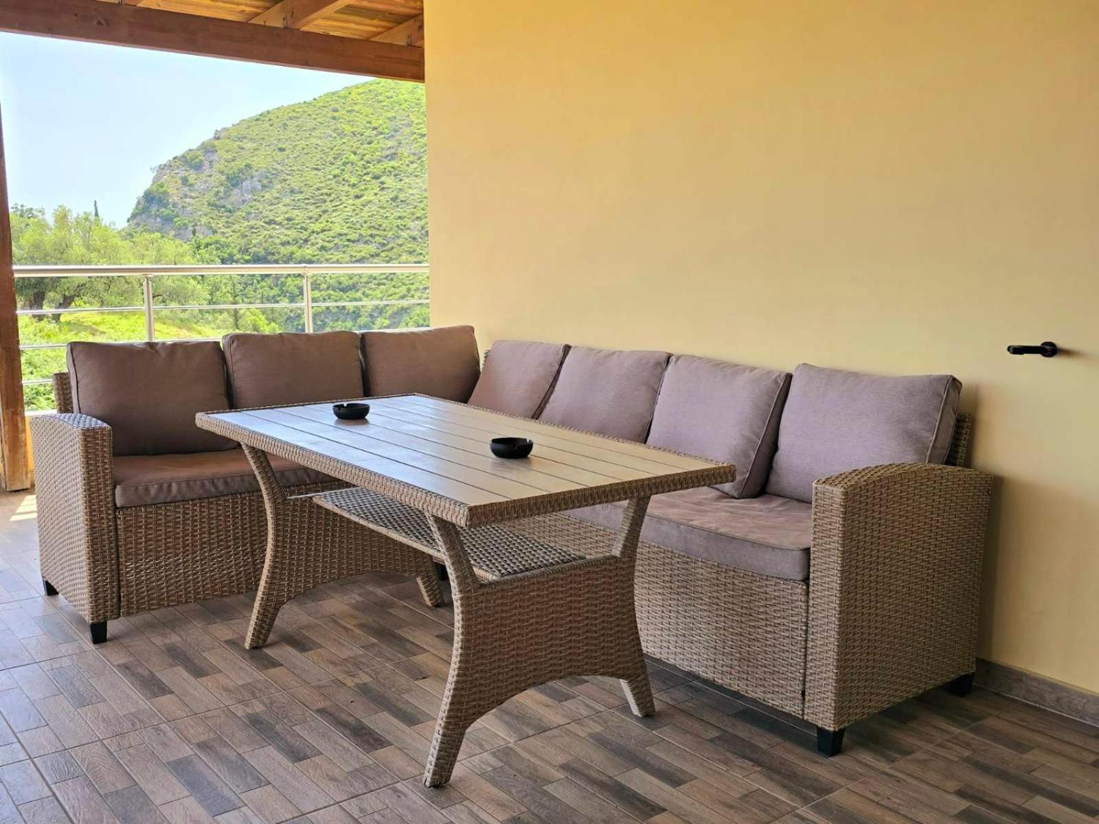 Philoxenia Guest House Himare Exteriör bild